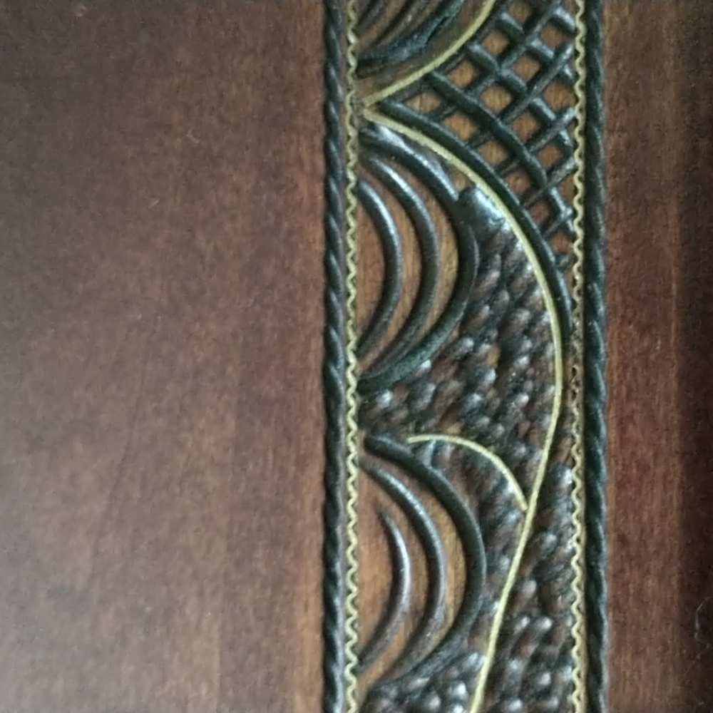 Lovely wood jewelry/trinket box - Picture 3 of 12